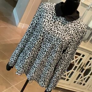 CECE black/white top with black collar, long sleeves, size XL